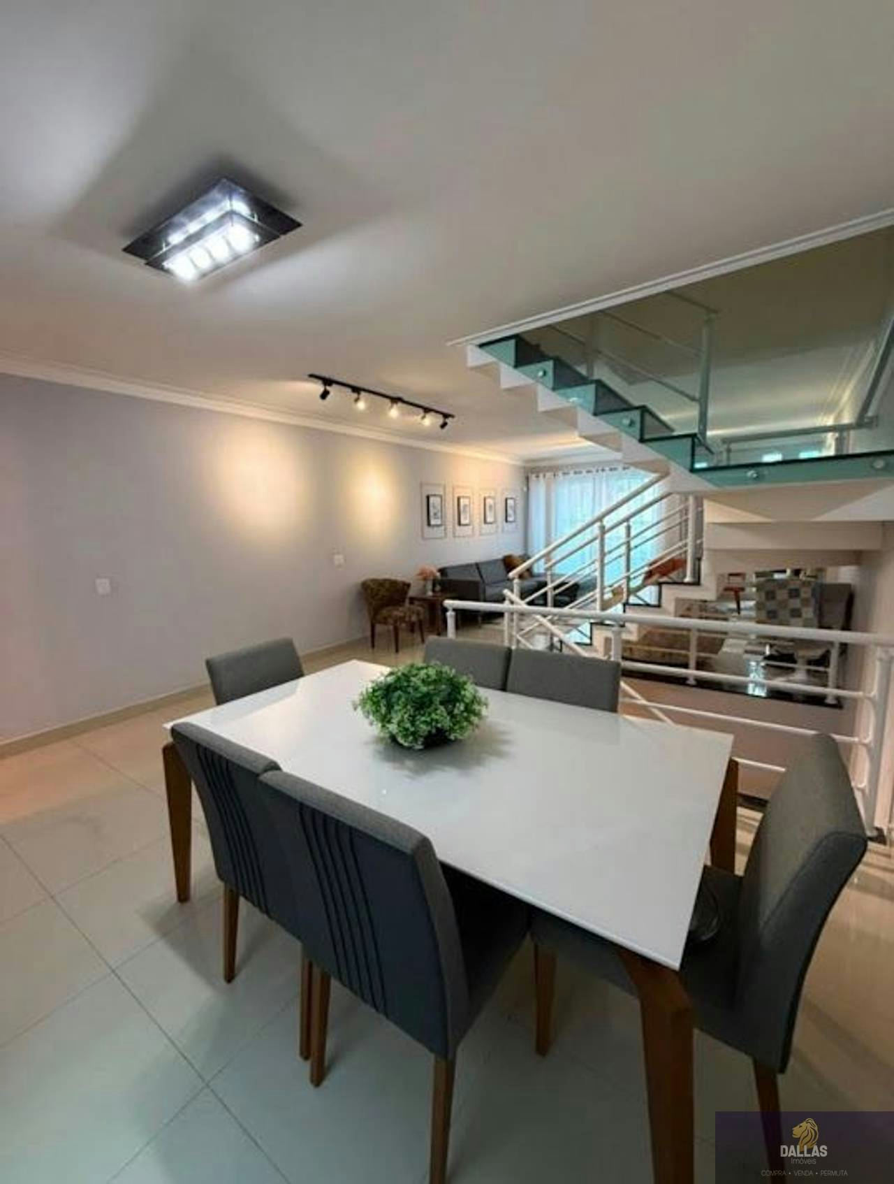 Sobrado em Vila Libanesa - 168m² | 3 dormitórios | 4 vagas - miniatura 3