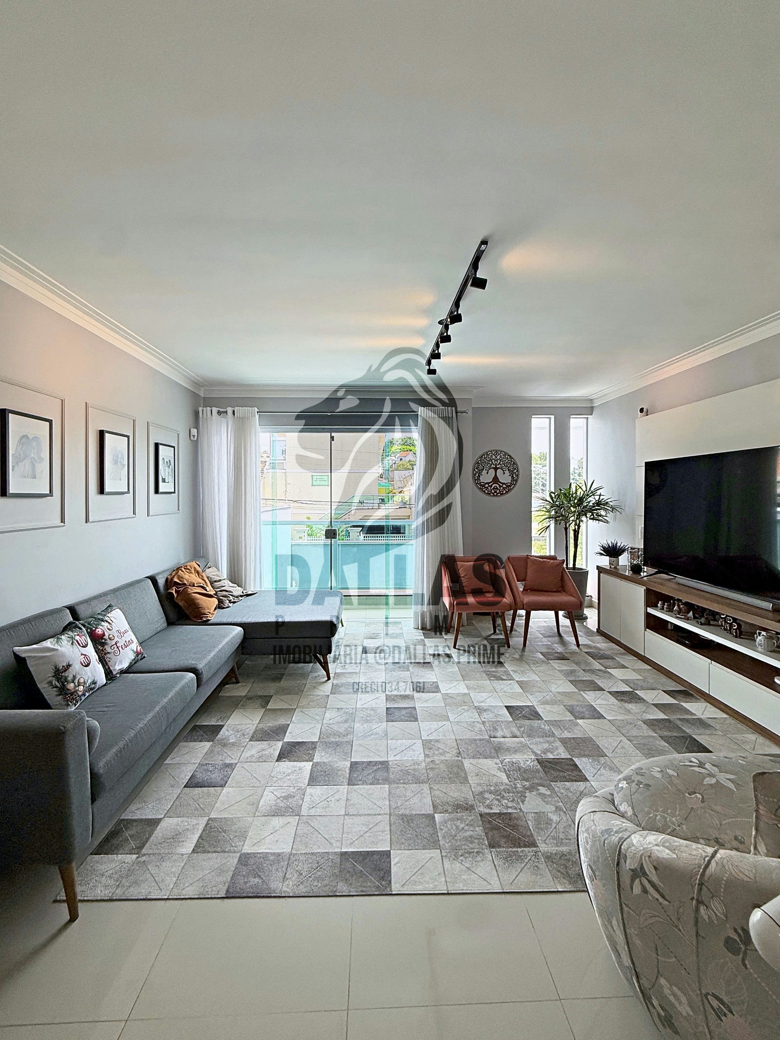 Sobrado em Vila Libanesa - 168m² | 3 dormitórios | 4 vagas