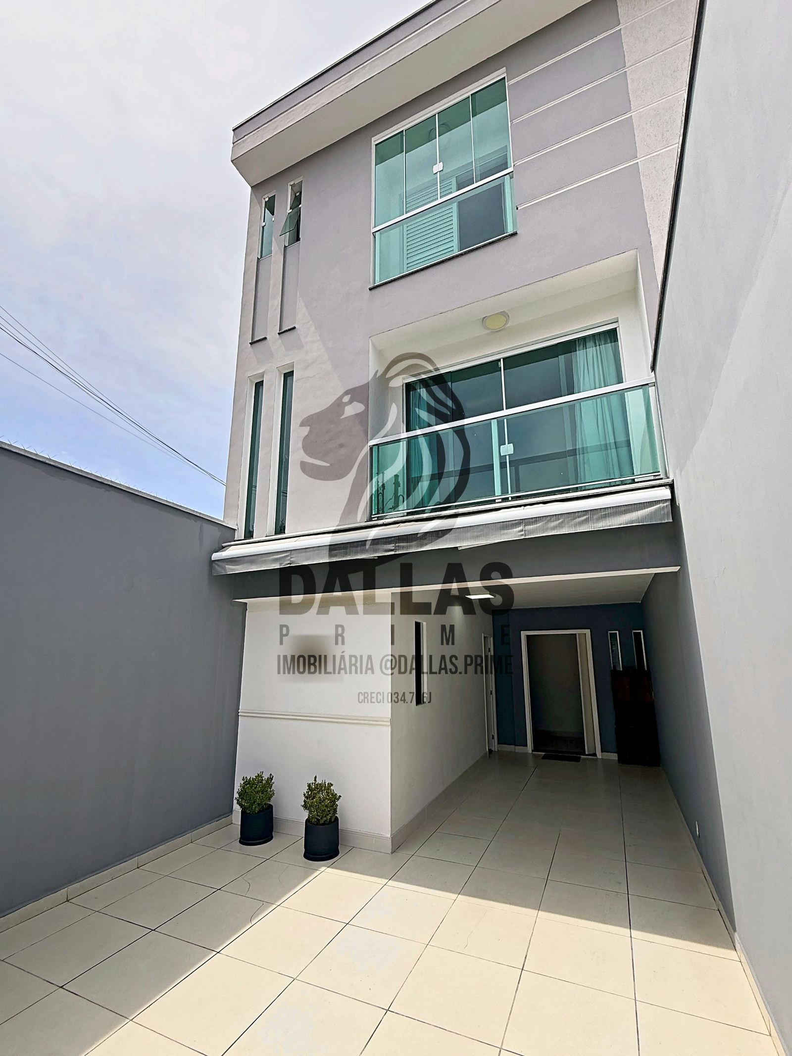Sobrado em Vila Libanesa - 168m² | 3 dormitórios | 4 vagas - miniatura 2
