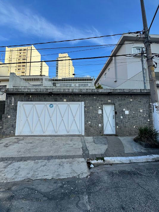 Casa em Parque da Mooca - 237m² | 1 dormitório | 3 vagas