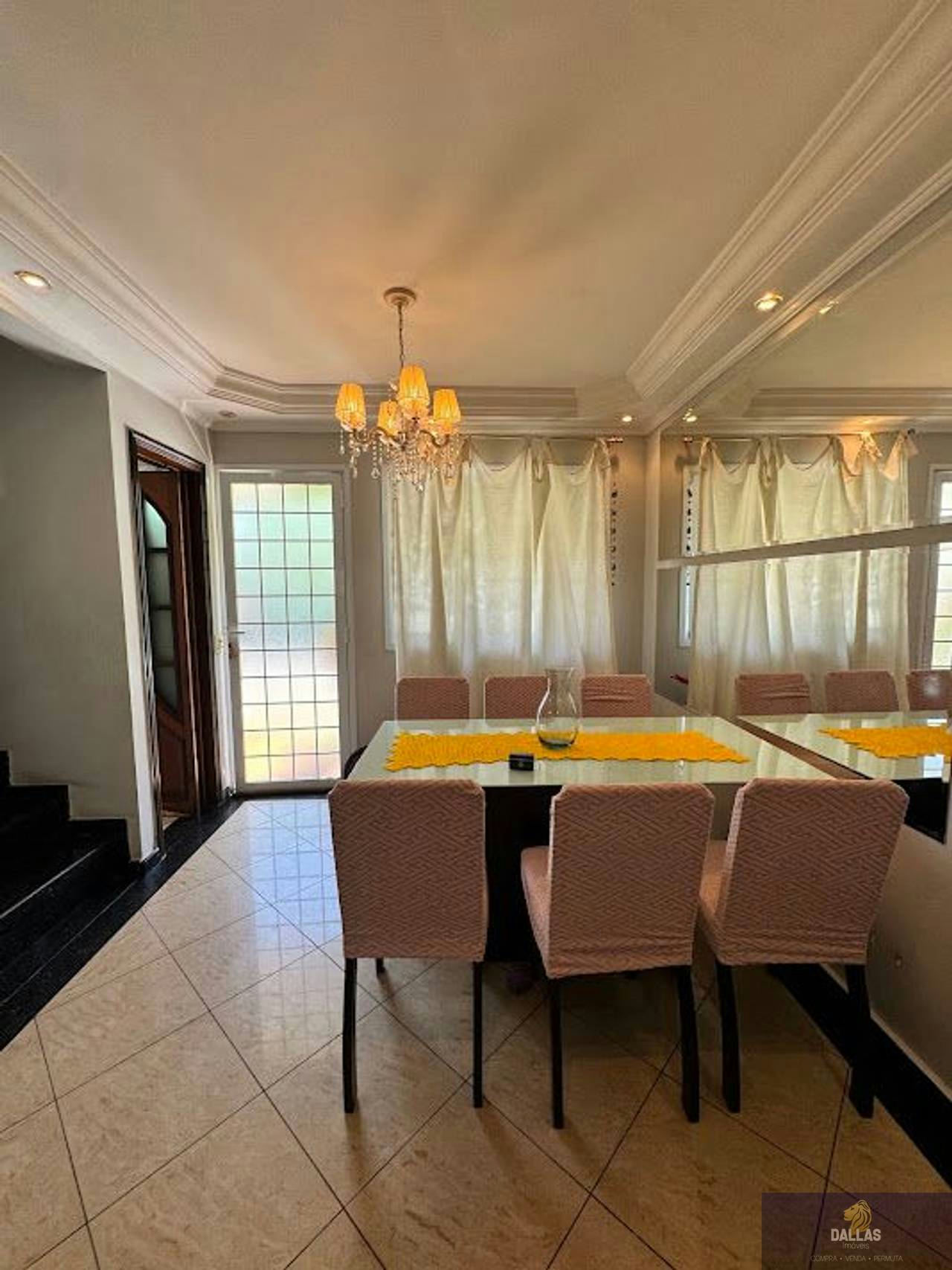 Sobrado em Utinga - 97m² | 3 dormitórios | 2 vagas - miniatura 4