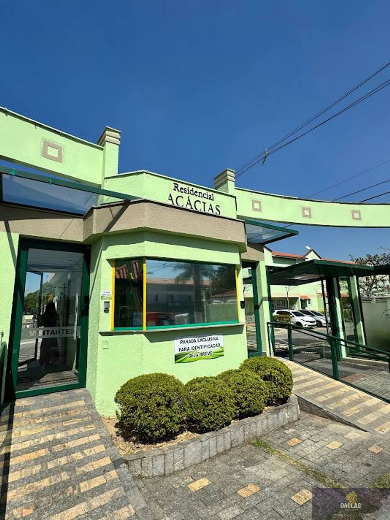 Sobrado em Utinga - 97m² | 3 dormitórios | 2 vagas