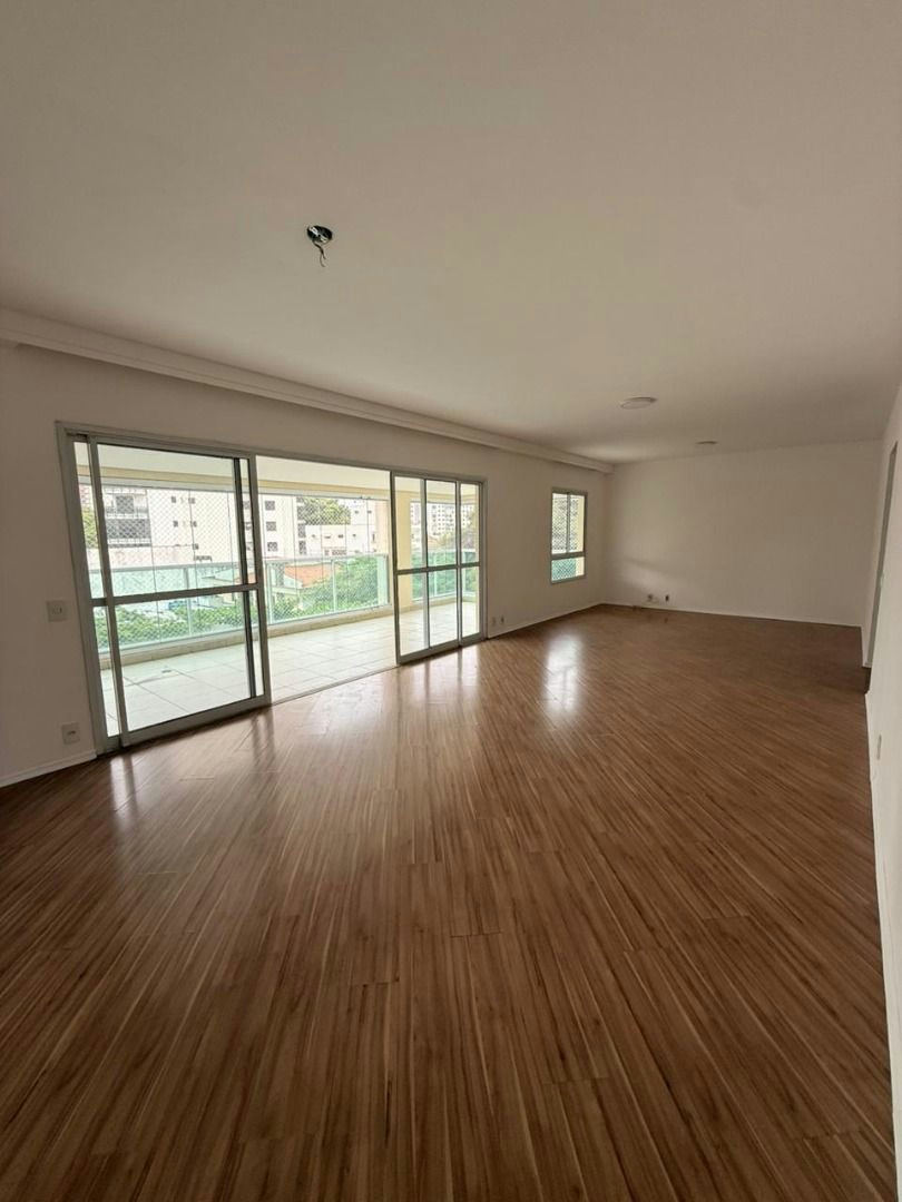 Apartamento em Jardim Avelino - 156m² | 3 dormitórios | 3 vagas - miniatura 3