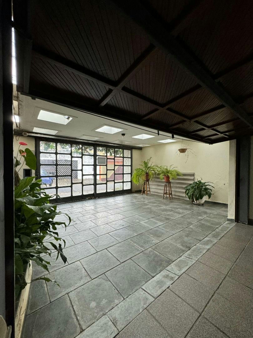 Sobrado em Vila Invernada - 201m² | 4 dormitórios | 4 vagas - miniatura 3