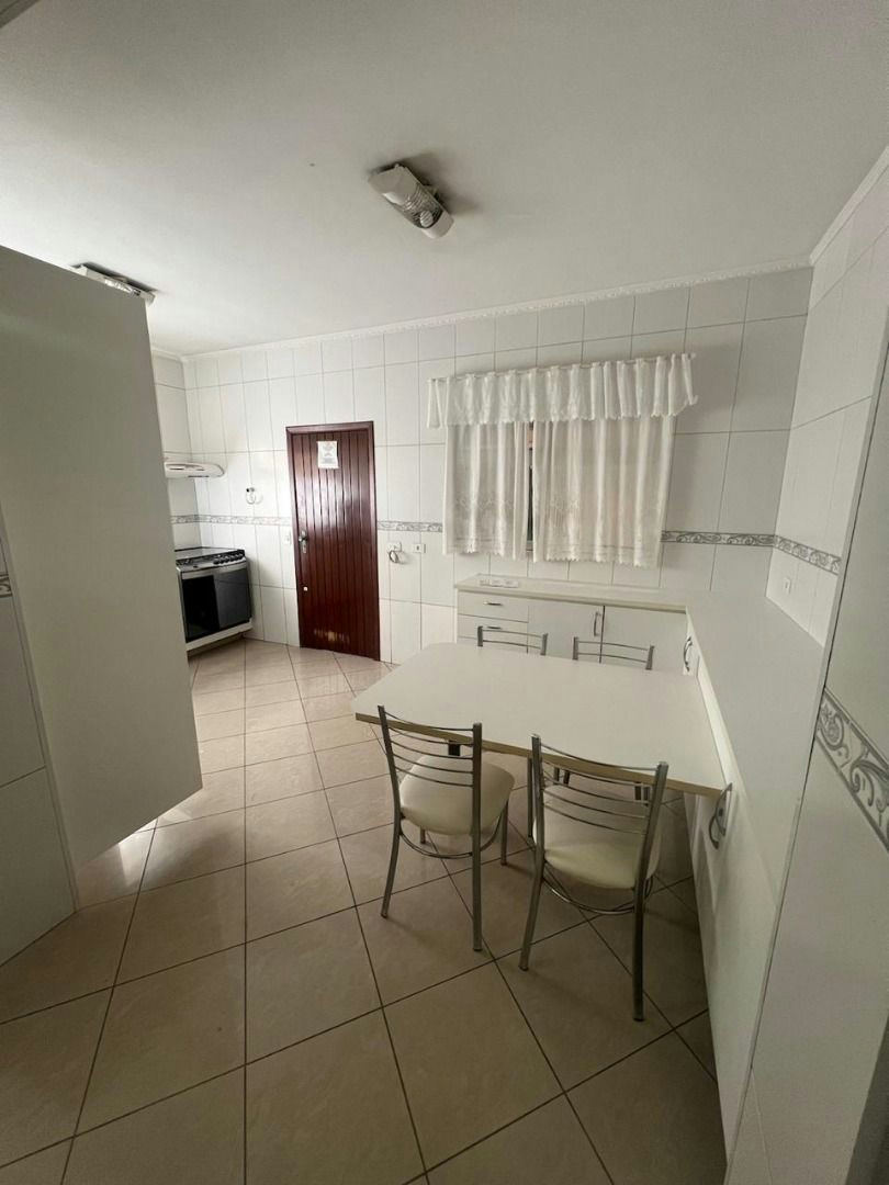 Sobrado em Vila Santa Clara - 294m² | 3 dormitórios | 3 vagas - miniatura 5