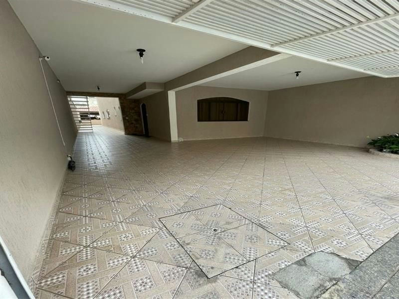 Sobrado em Vila Alpina - 250m² | 3 dormitórios | 3 vagas