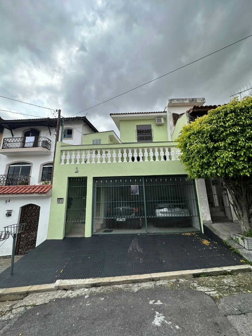 Sobrado em Sítio da Figueira - 150m² | 3 dormitórios | 2 vagas