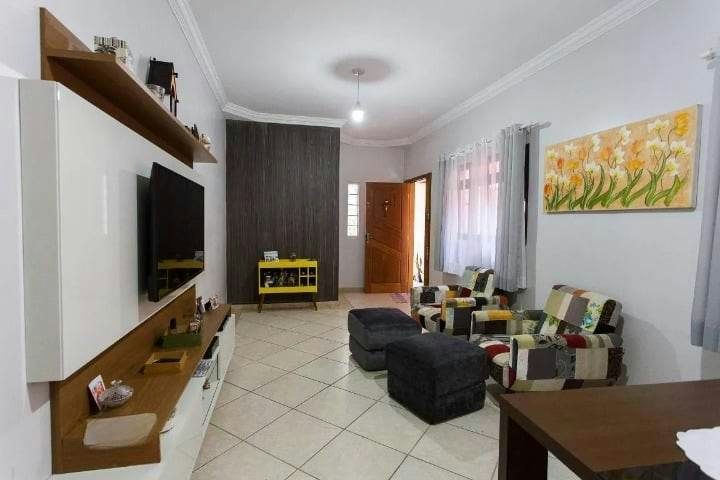 Sobrado em Vila Independência - 252m² | 3 dormitórios | 2 vagas