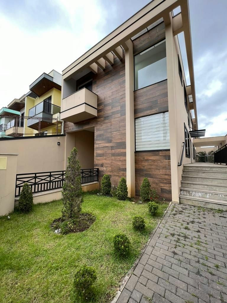 Sobrado em Vila Zelina - 106m² | 3 dormitórios | 2 vagas