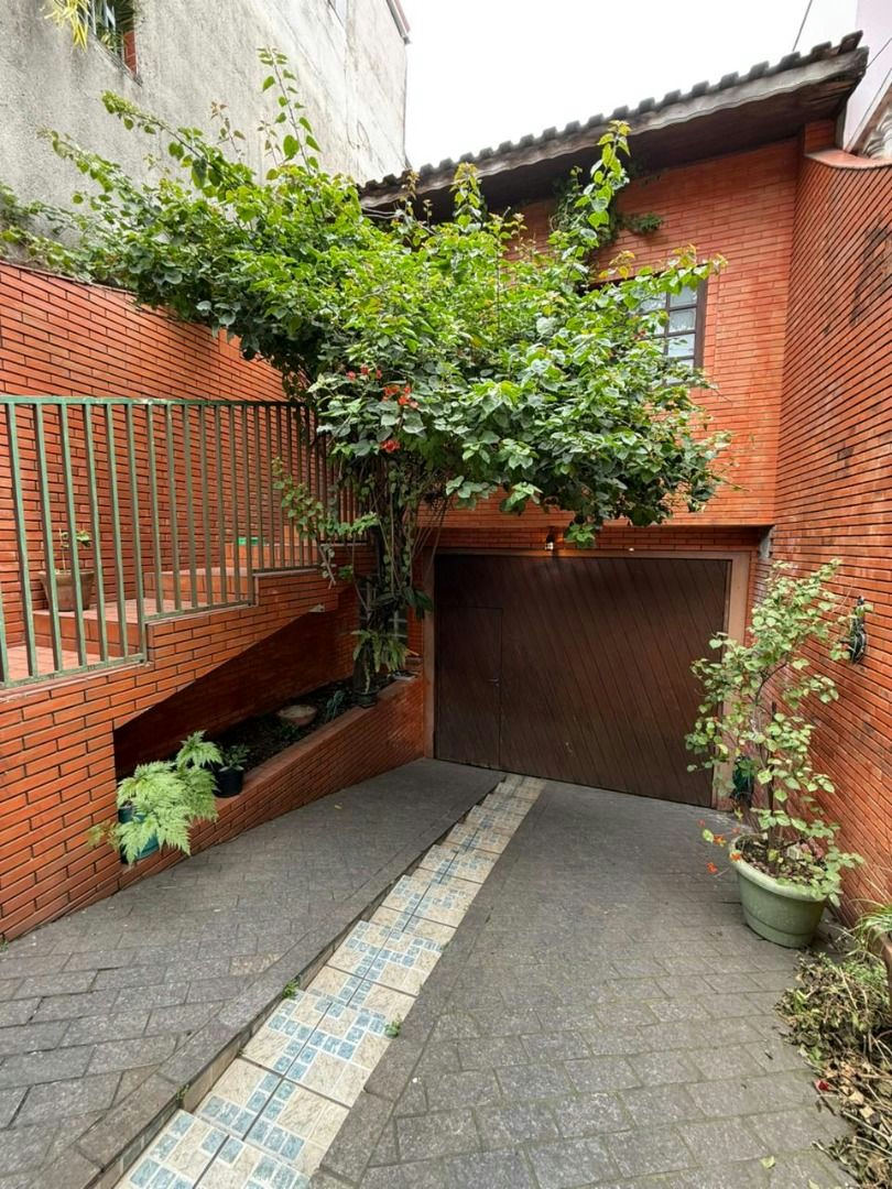 Casa em Jardim Guairaca - 214m² | 3 dormitórios | 5 vagas - miniatura 2