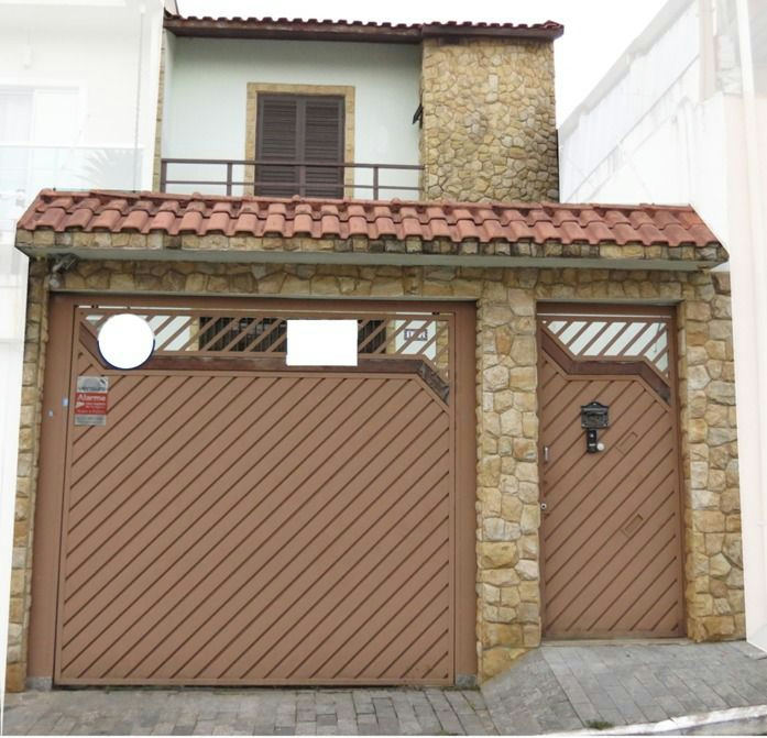 Sobrado em Vila Lúcia - 248m² | 3 dormitórios | 10 vagas