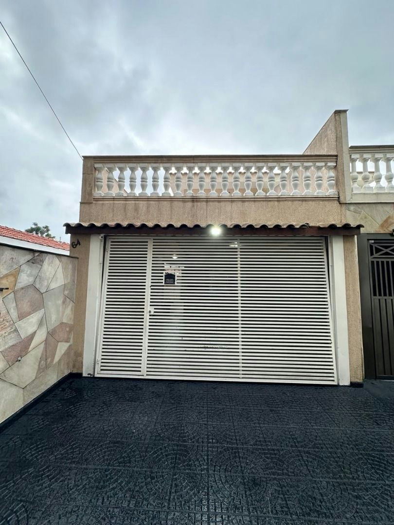 Sobrado em Vila Independência - 120m² | 3 dormitórios | 4 vagas