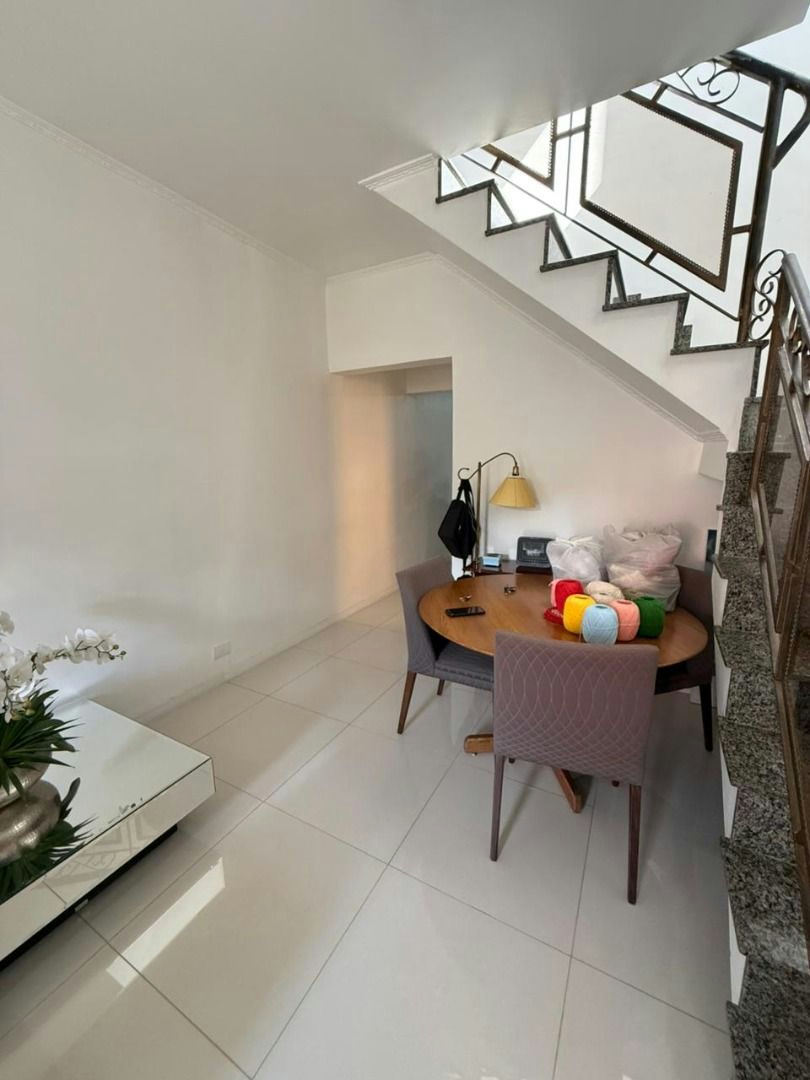 Sobrado em Vila Ema - 192m² | 3 dormitórios | 6 vagas - miniatura 5