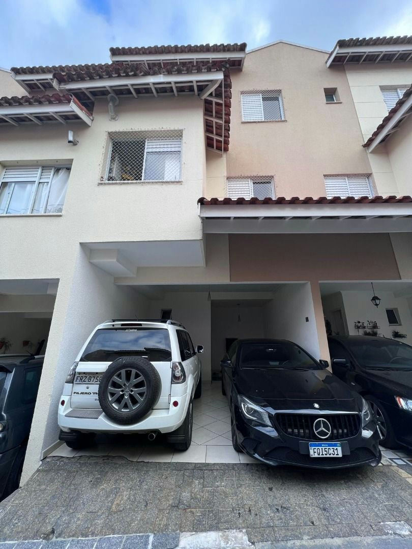 Sobrado em Sítio da Figueira - 132m² | 3 dormitórios | 2 vagas