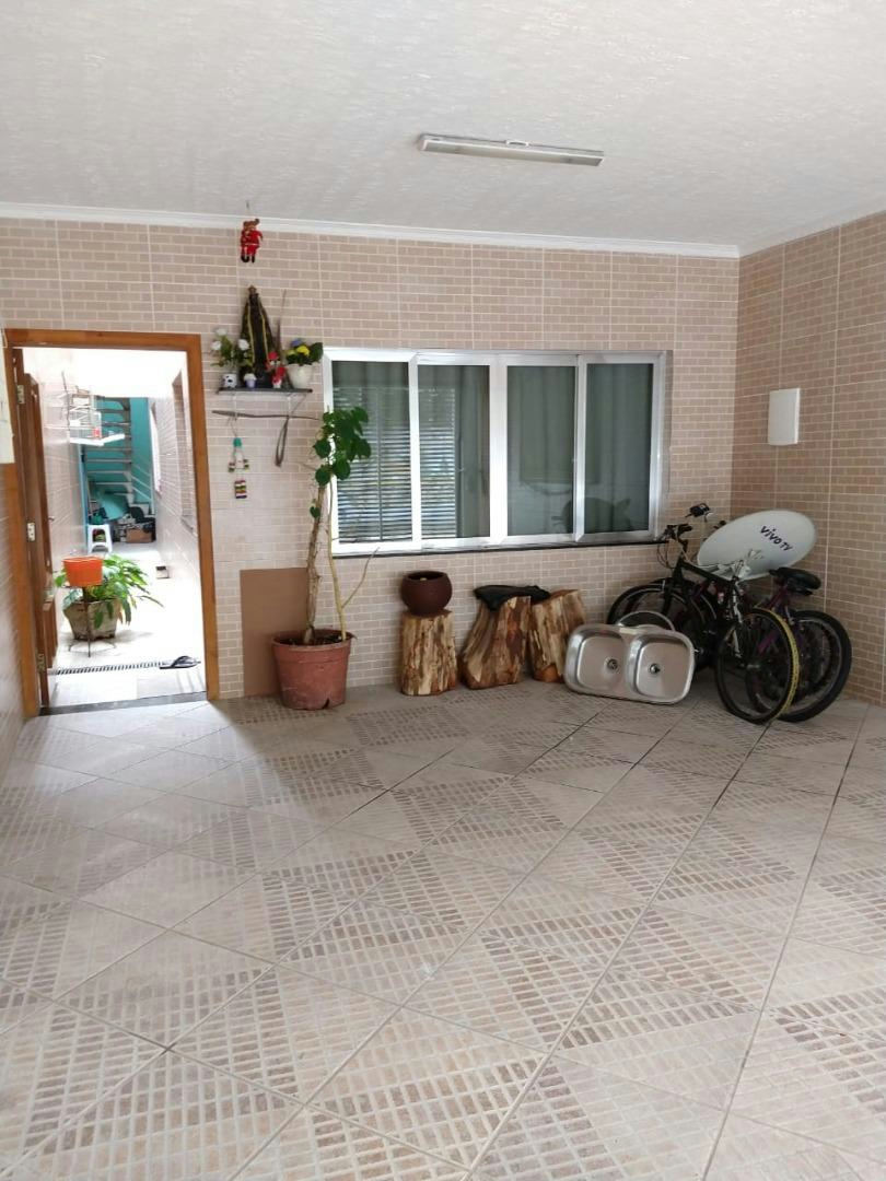 Sobrado em Vila Paulo Silas - 195m² | 3 dormitórios | 2 vagas