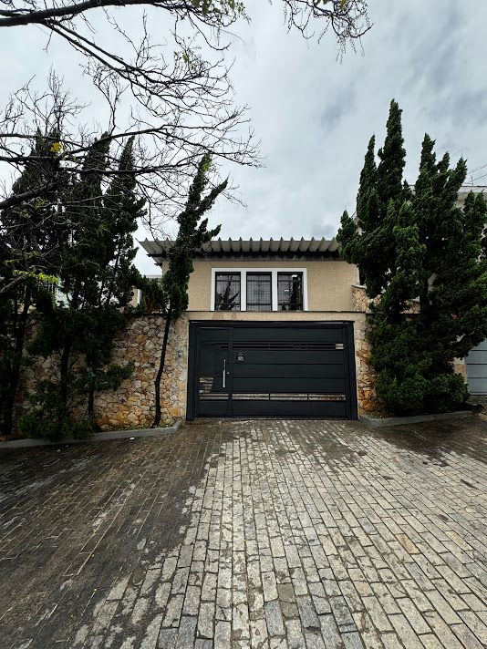 Casa em Jardim Avelino - 204m² | 3 dormitórios | 4 vagas