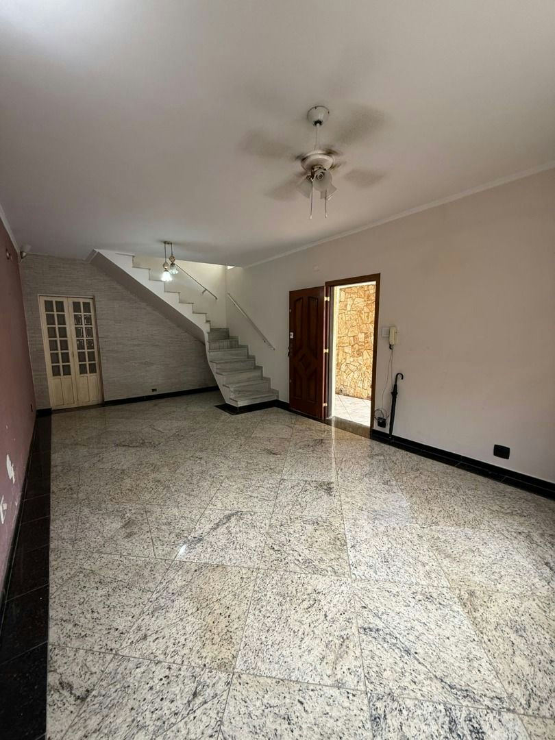 Sobrado em Parque Tomas Saraiva - 220m² | 3 dormitórios | 5 vagas - miniatura 4