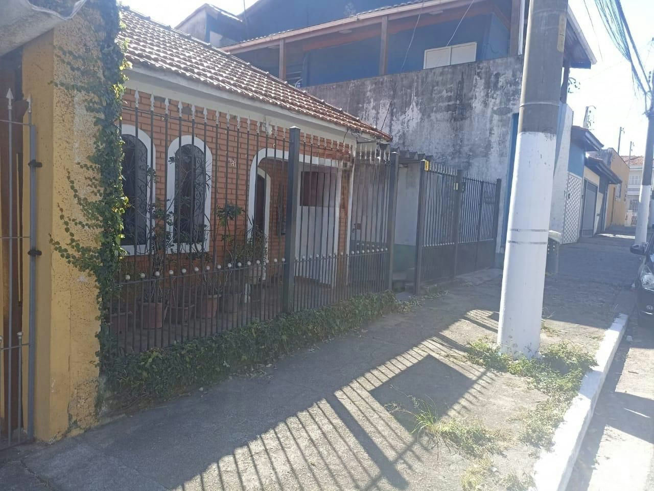 Sobrado em Vila Lúcia - 220m² | 4 dormitórios | 6 vagas