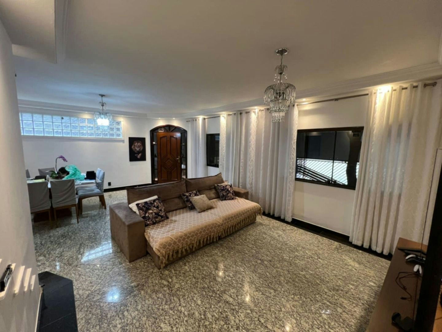 Sobrado em Vila Santa Clara - 200m² | 3 dormitórios | 2 vagas