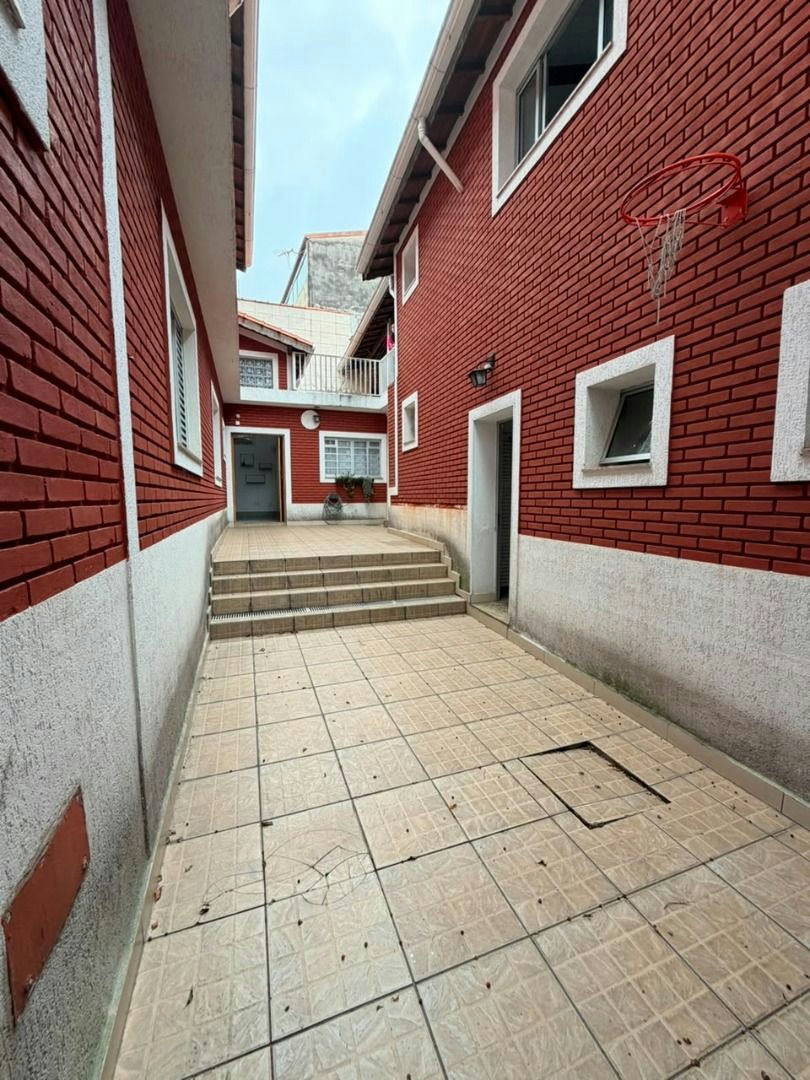Sobrado em Vila Libanesa - 210m² | 3 dormitórios | 2 vagas