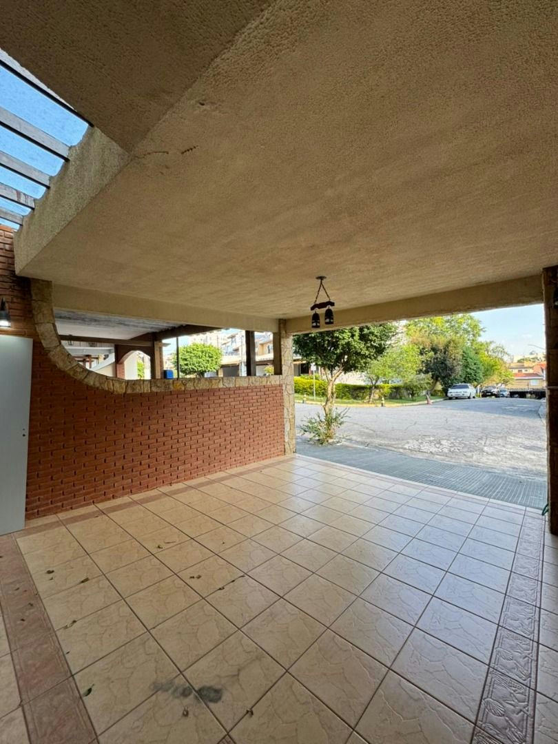Sobrado em Jardim Ângela (Zona Leste) - 240m² | 3 dormitórios | 2 vagas - miniatura 2