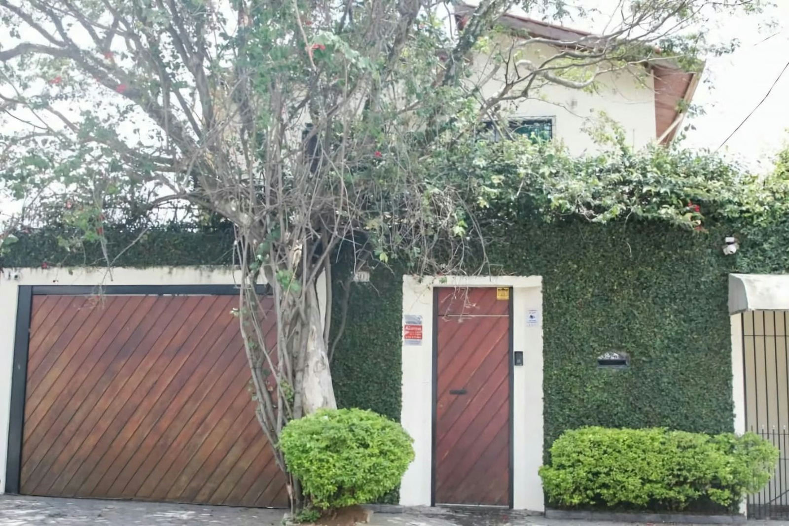 Sobrado em Vila Ivone - 320m² | 4 dormitórios | 4 vagas - miniatura 2