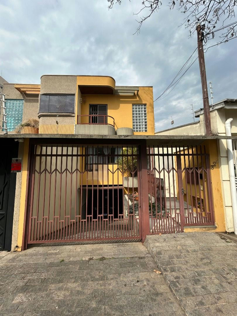 Sobrado em Vila Zelina - 134m² | 3 dormitórios | 4 vagas