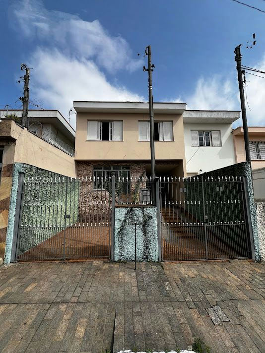 Sobrado no Alto da Mooca - 146m² | 3 dormitórios | 7 vagas