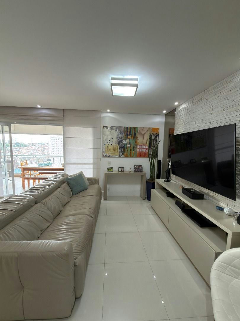 Apartamento em Jardim Avelino - 130m² | 3 dormitórios | 2 vagas