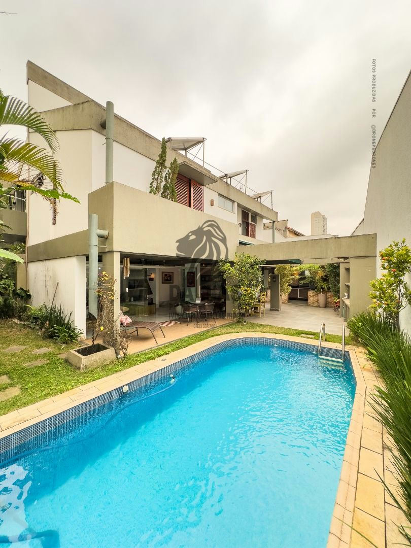Sobrado em Parque da Mooca - 300m² | 3 dormitórios | 3 vagas - foto 1
