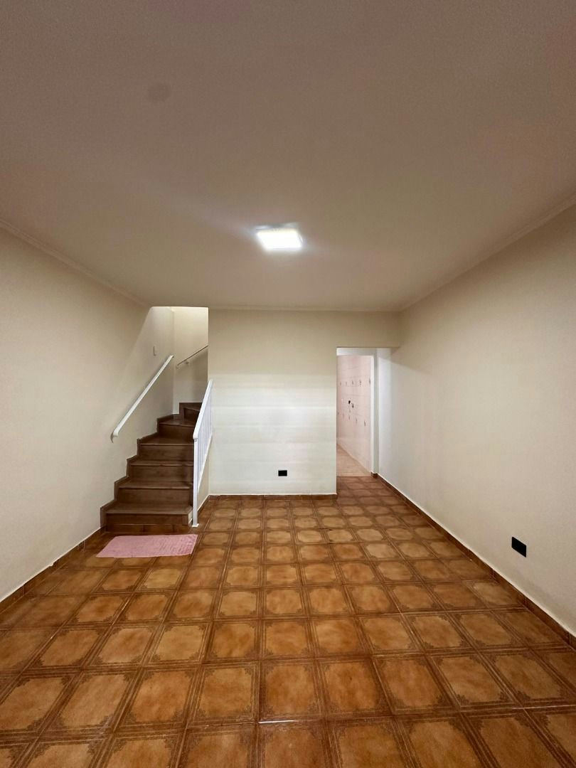 Sobrado em Vila Santa Clara - 140m² | 3 dormitórios | 2 vagas - miniatura 4