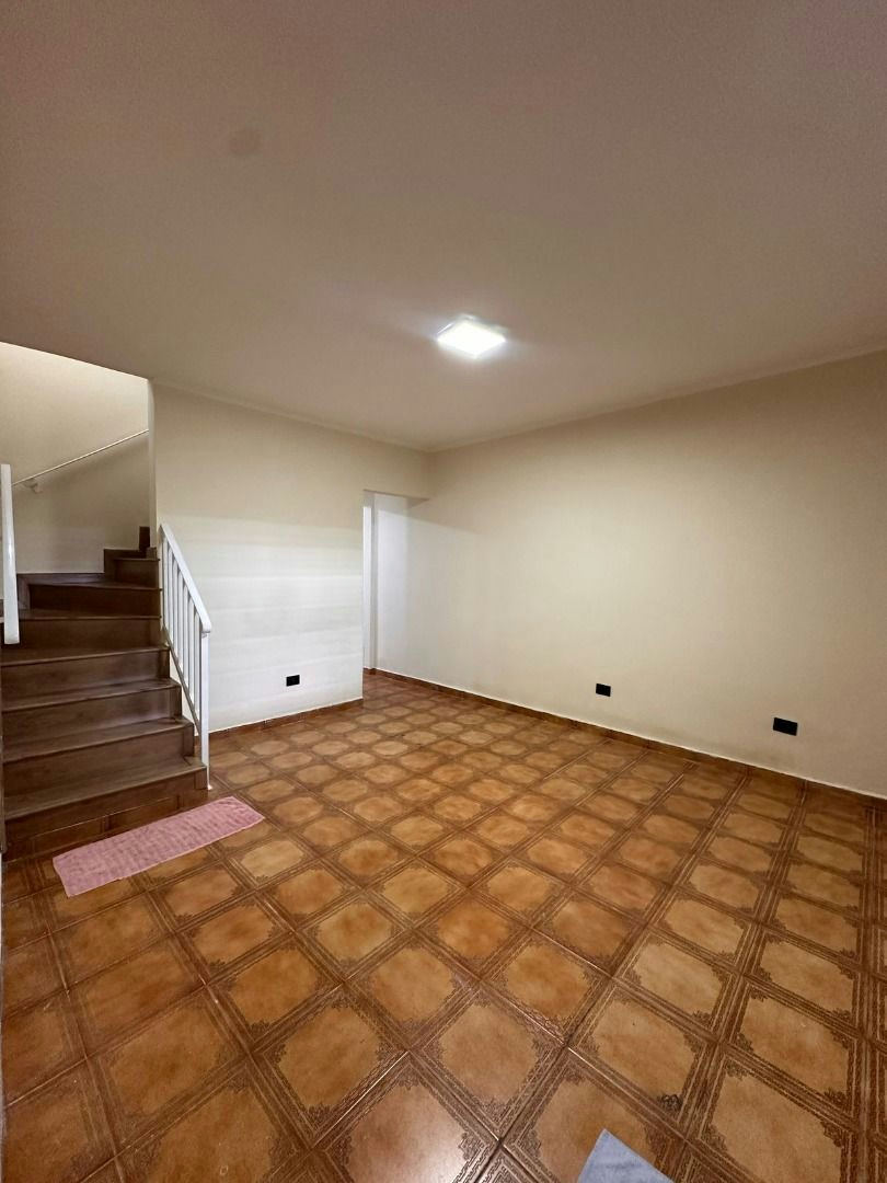 Sobrado em Vila Santa Clara - 140m² | 3 dormitórios | 2 vagas - miniatura 5