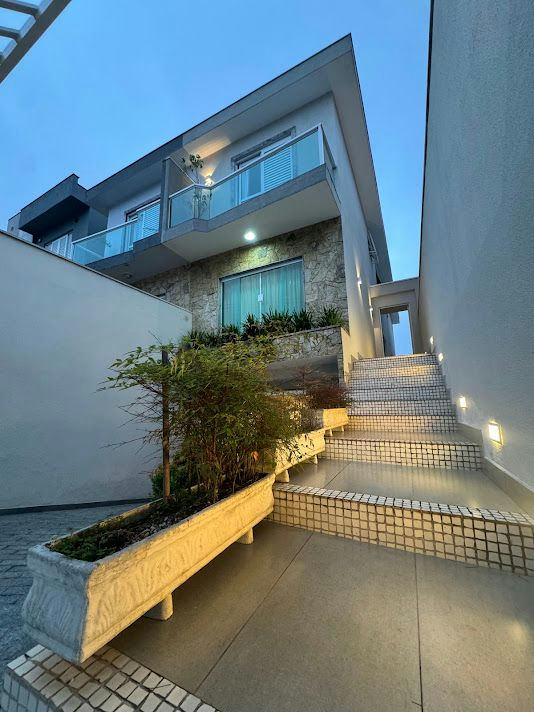 Sobrado em Vila Lúcia - 234m² | 3 dormitórios | 5 vagas - miniatura 3