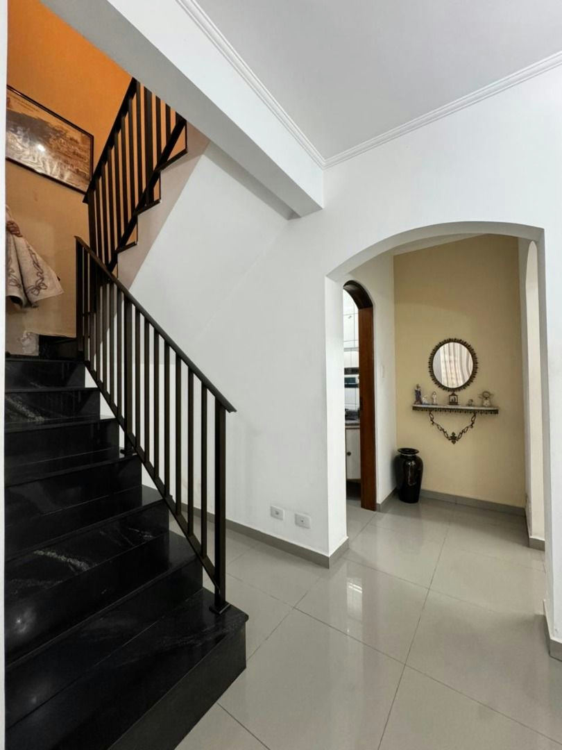 Sobrado em Vila Nova Pauliceia - 204m² | 3 dormitórios | 3 vagas - miniatura 5