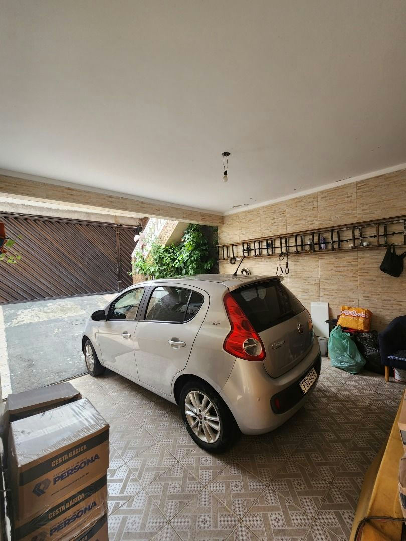 Sobrado em Vila Tolstoi - 142m² | 3 dormitórios | 3 vagas