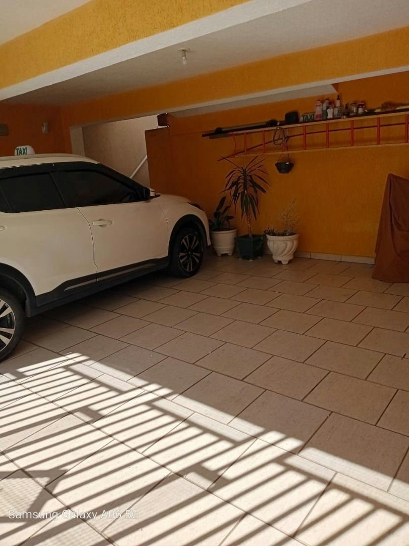 Sobrado em Parque Residencial Oratorio - 140m² | 3 dormitórios | 3 vagas - miniatura 2
