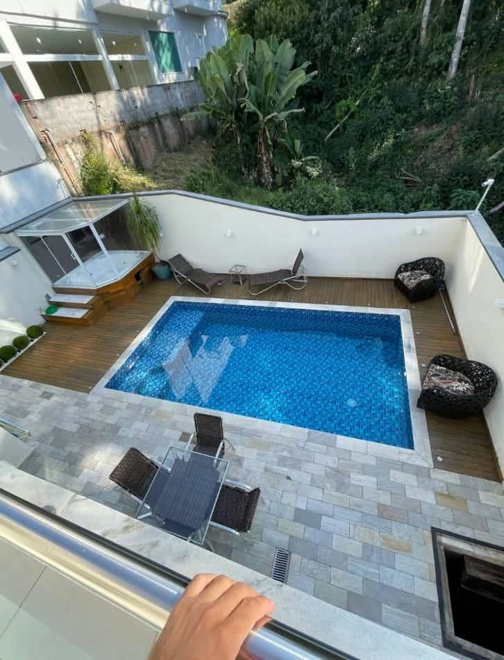 Sobrado em Parque Residencial Itapeti - 400m² | 4 dormitórios | 6 vagas - miniatura 3