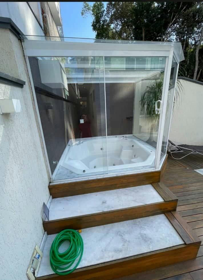 Sobrado em Parque Residencial Itapeti - 400m² | 4 dormitórios | 6 vagas - miniatura 4