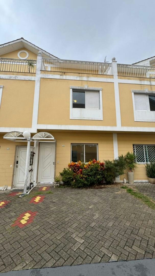 Sobrado em Vila Bertioga - 102m² | 3 dormitórios | 2 vagas