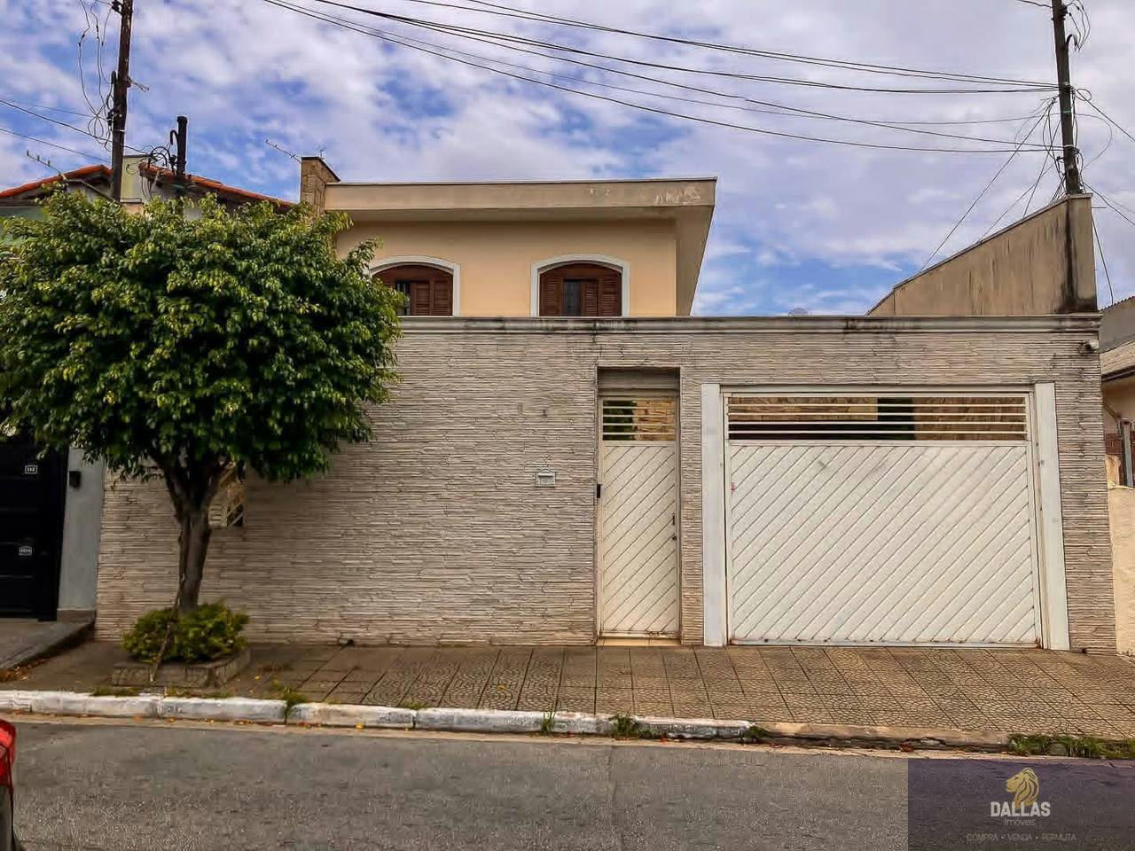 Sobrado em Vila Alpina - 190m² | 5 dormitórios | 5 vagas