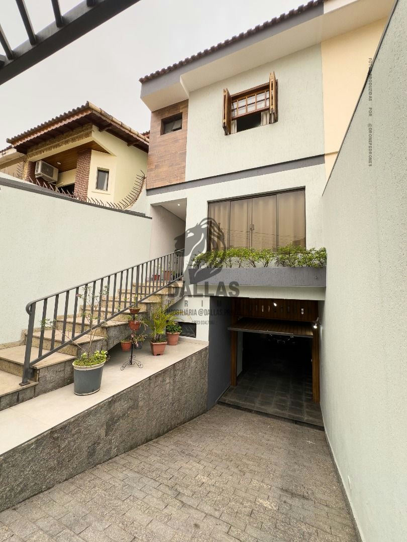Sobrado em Vila Lúcia - 245m² | 3 dormitórios | 6 vagas - miniatura 2