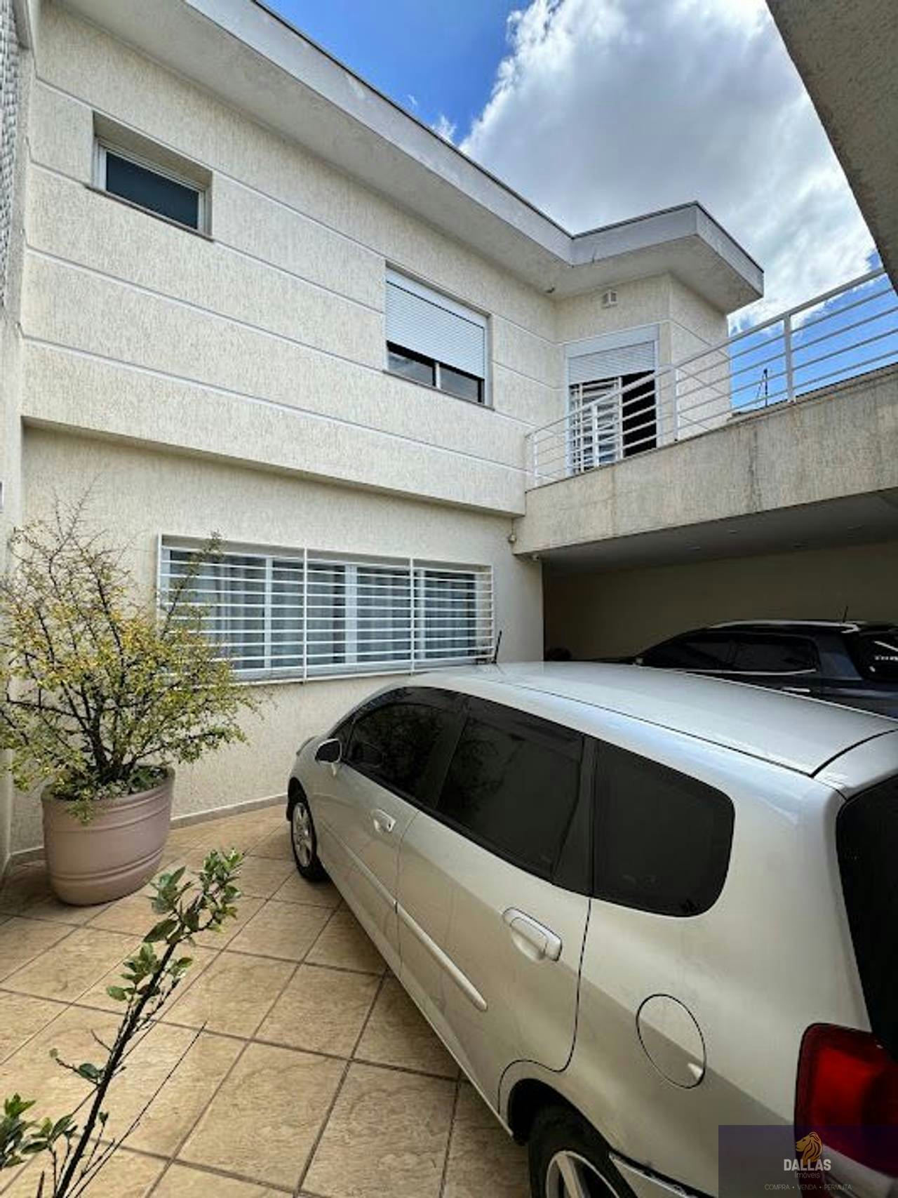 Sobrado em Vila Santa Clara - 250m² | 4 dormitórios | 2 vagas - miniatura 3