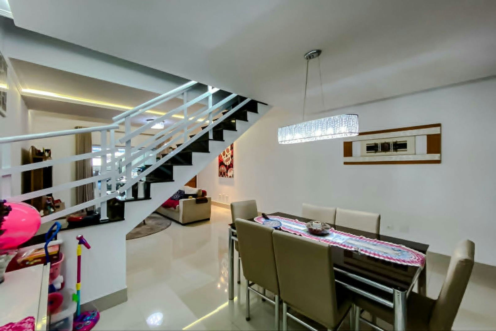 Sobrado em Parque Sevilha - 200m² | 3 dormitórios | 4 vagas - miniatura 2