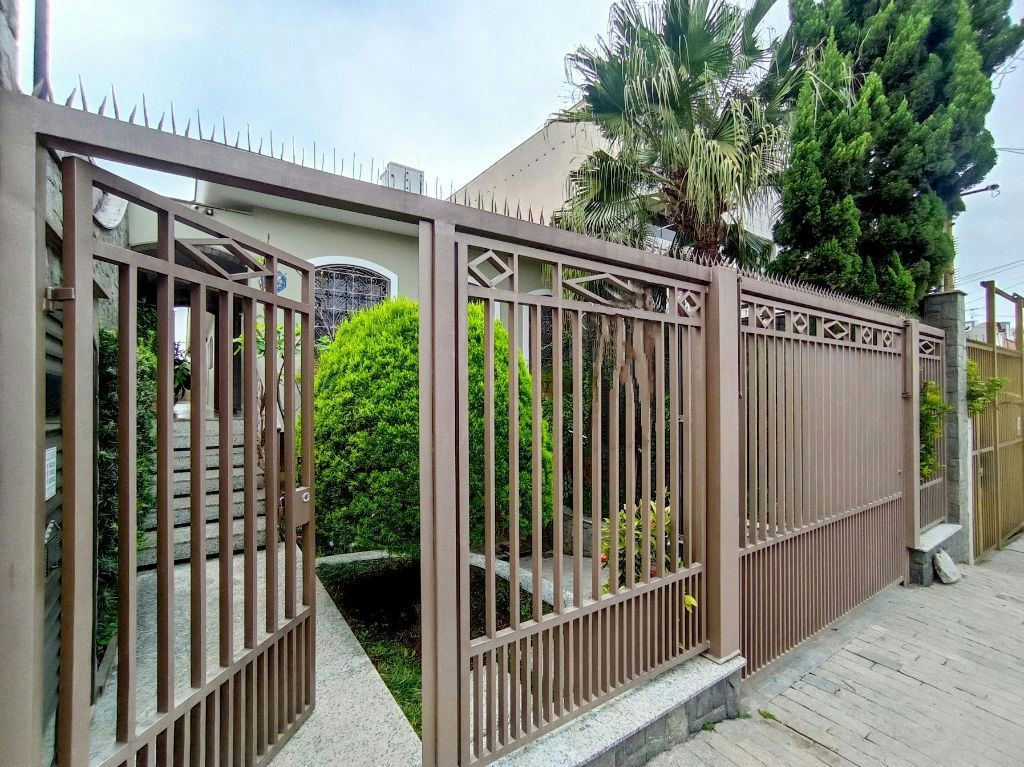 Casa em Vila Santo Estevão - 369m² | 3 dormitórios | 4 vagas