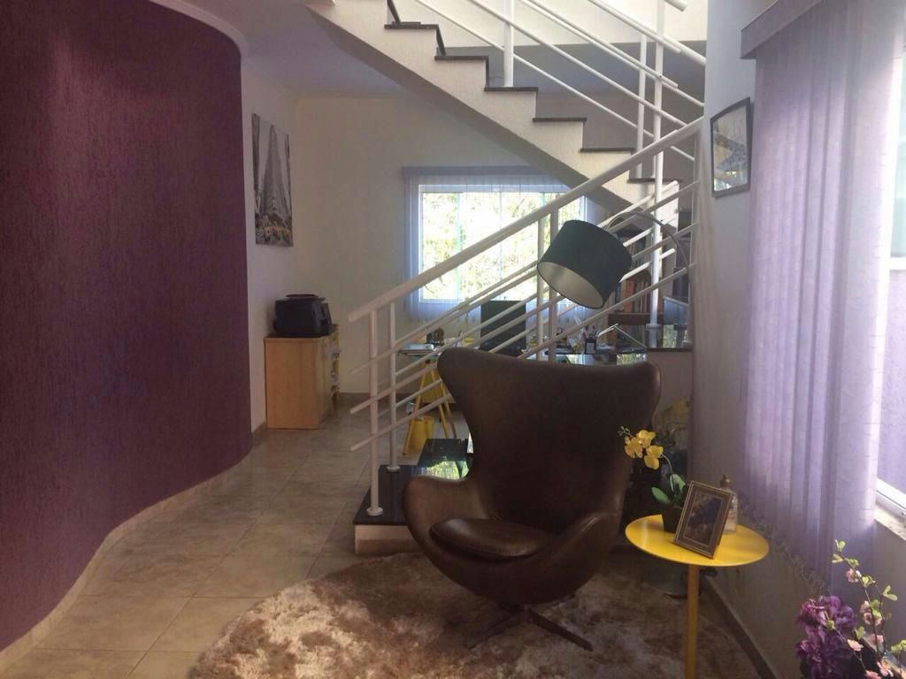 Sobrado em Parque Residencial Itapeti - 340m² | 4 dormitórios | 6 vagas - miniatura 3