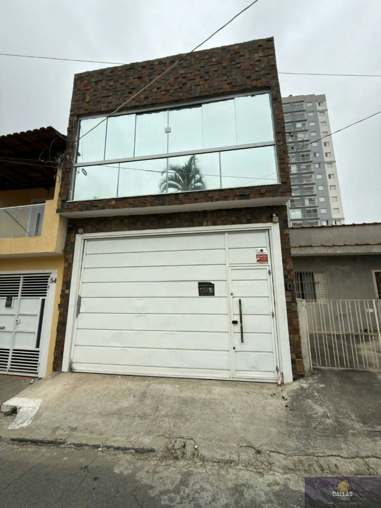 Sobrado em Vila Santa Clara - 250m² | 3 dormitórios | 4 vagas