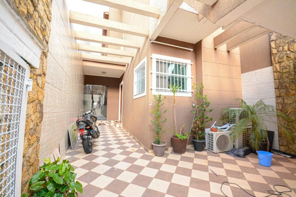 Sobrado em Jardim Textil - 240m² | 3 dormitórios | 2 vagas