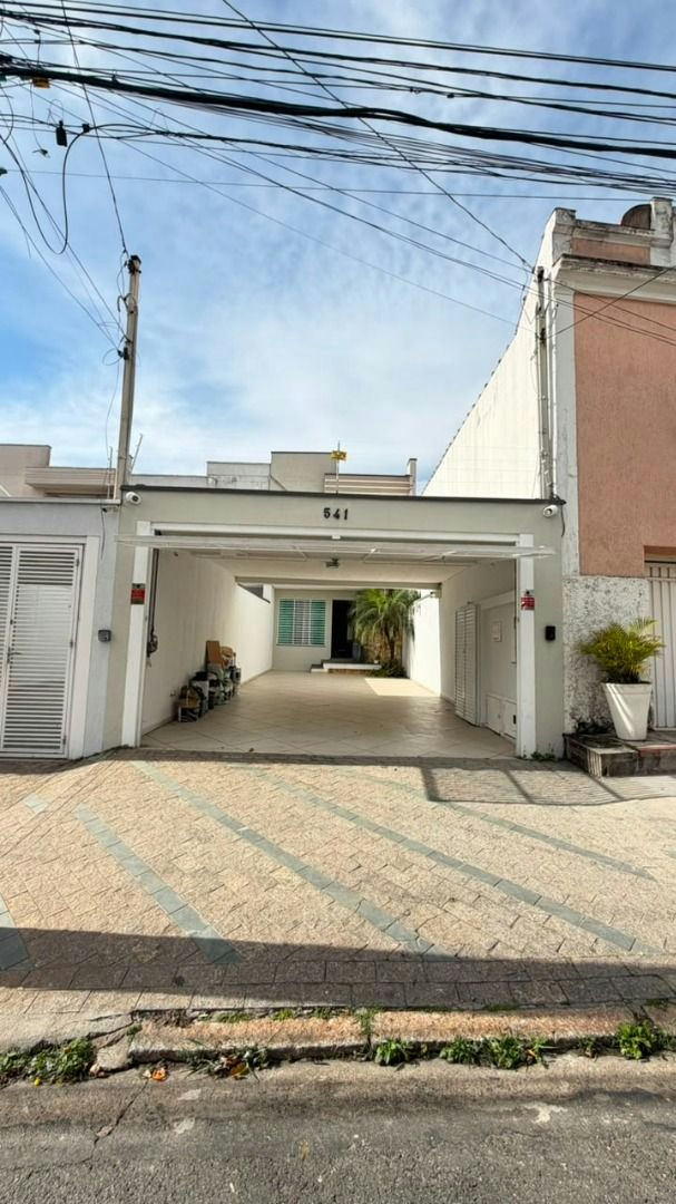Sobrado em Mooca - 280m² | 3 dormitórios | 4 vagas