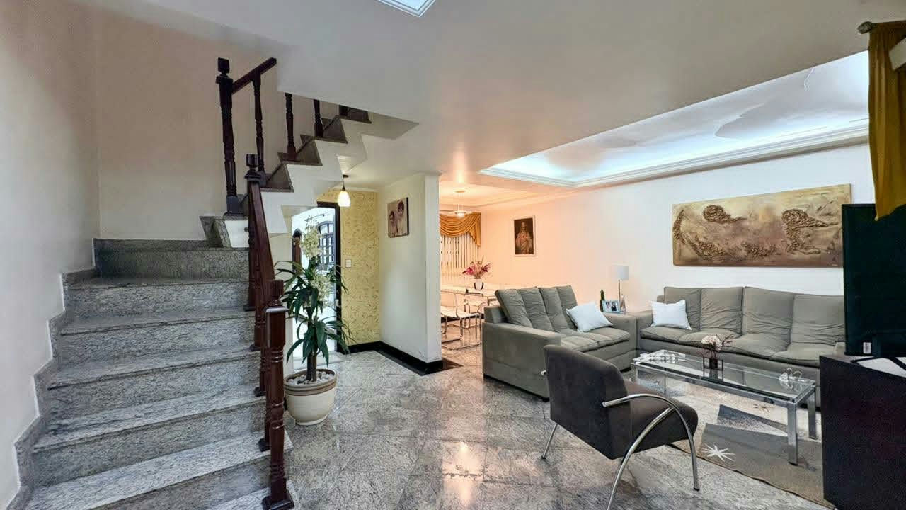Sobrado em Vila Regente Feijó - 183m² | 3 dormitórios | 3 vagas