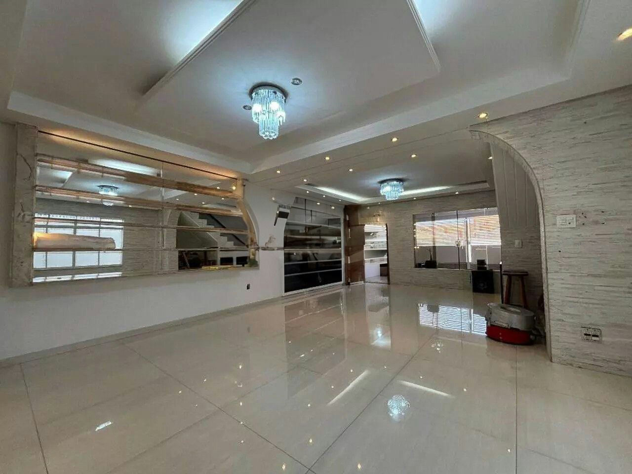 Sobrado em Chácara Mafalda - 266m² | 3 dormitórios | 2 vagas - miniatura 5